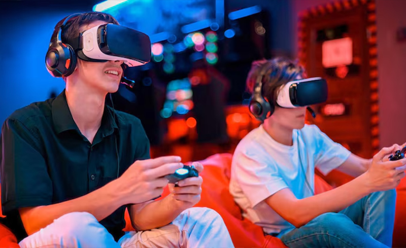 Smart VR headset charging cabinet for unified headset storage in VR gaming centers