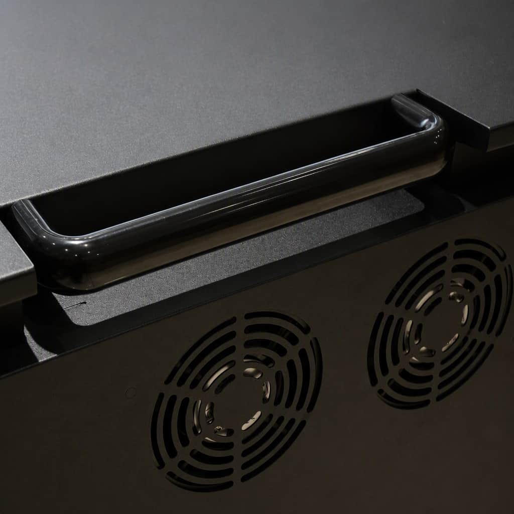 Cooling fan for heat dissipation in 3-zone charging trolley with storage